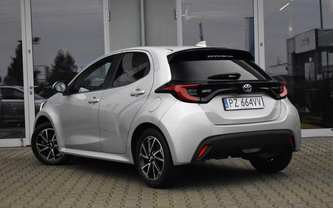 Toyota Yaris cena 85900 przebieg: 89575, rok produkcji 2020 z Mszczonów małe 172